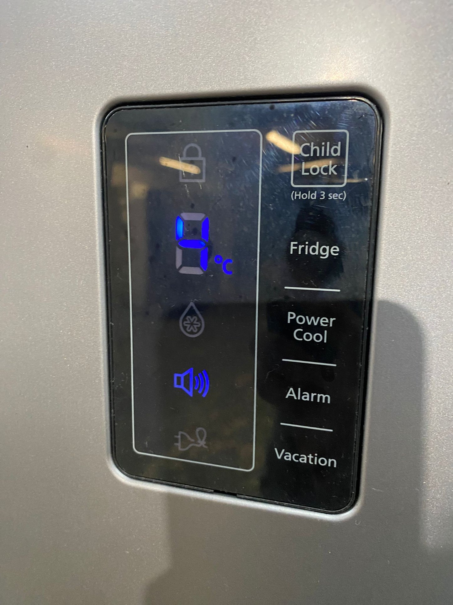 FREE DELIVERY Beautiful Samsung Standing Fridge For Sale