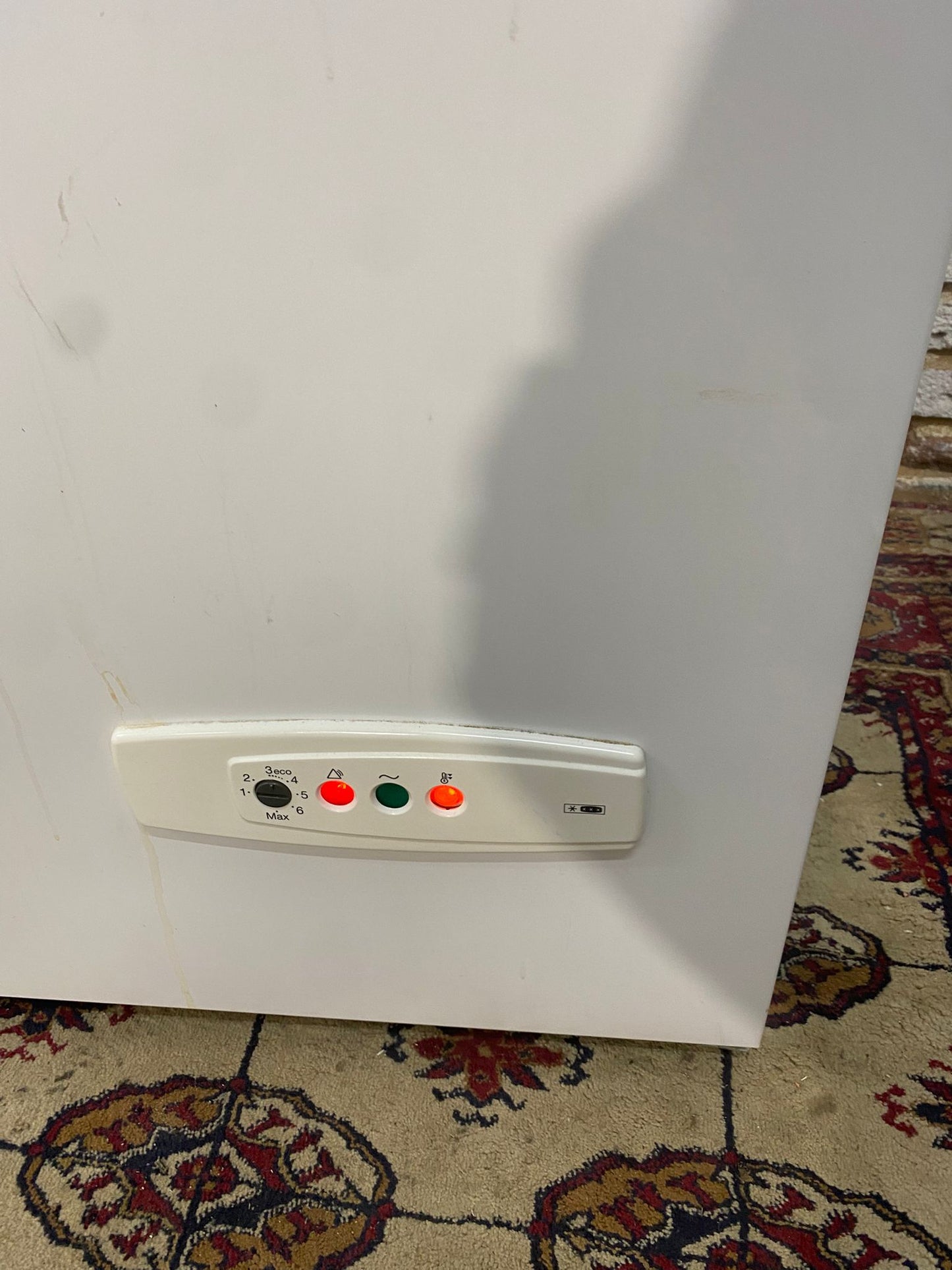 Whirlpool Large 330L Commercial Chest Freezer Frost Free Technology