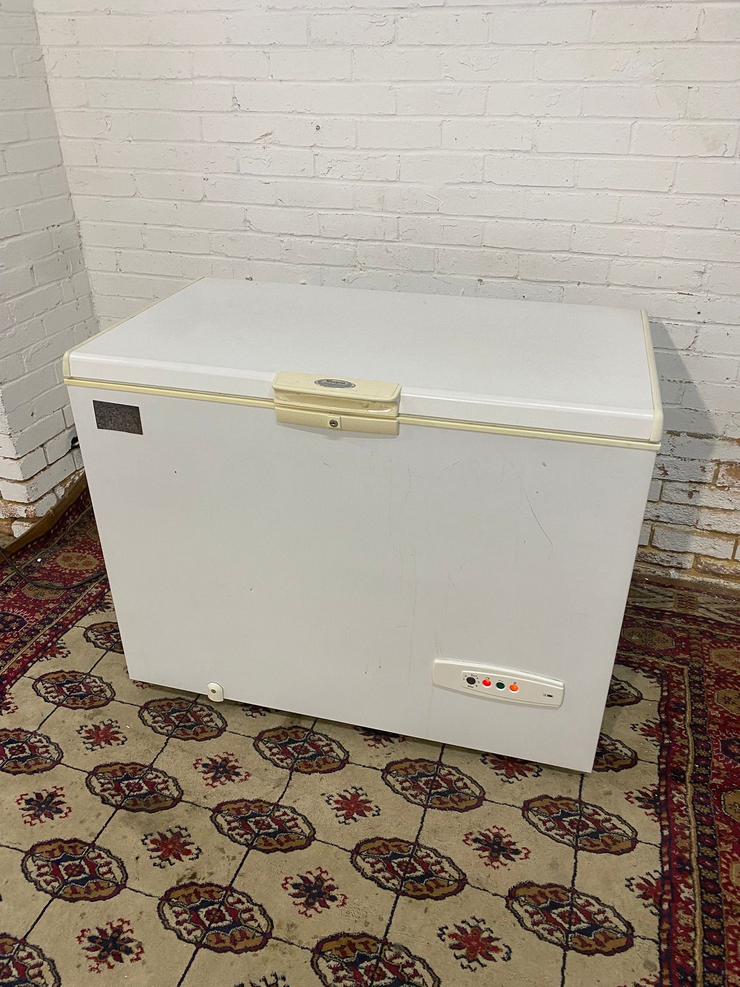 Whirlpool Large 330L Commercial Chest Freezer Frost Free Technology